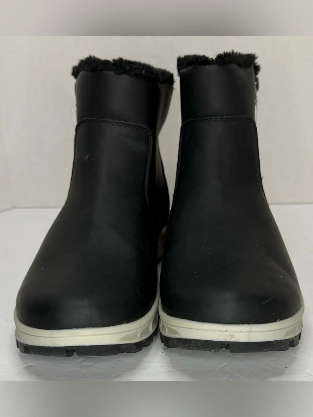 Khombu Black Faux Fur Lined Weather Ankle Boots Zip Size 9 NWT